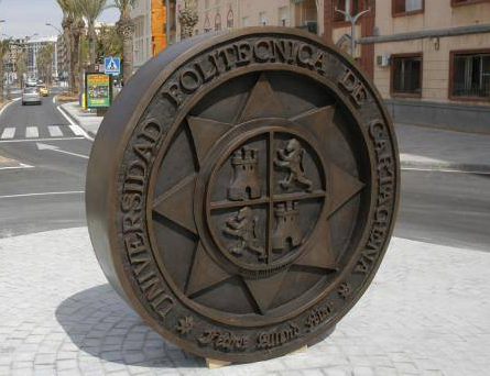 Logo de la Facultad de Ciencias de la Empresa